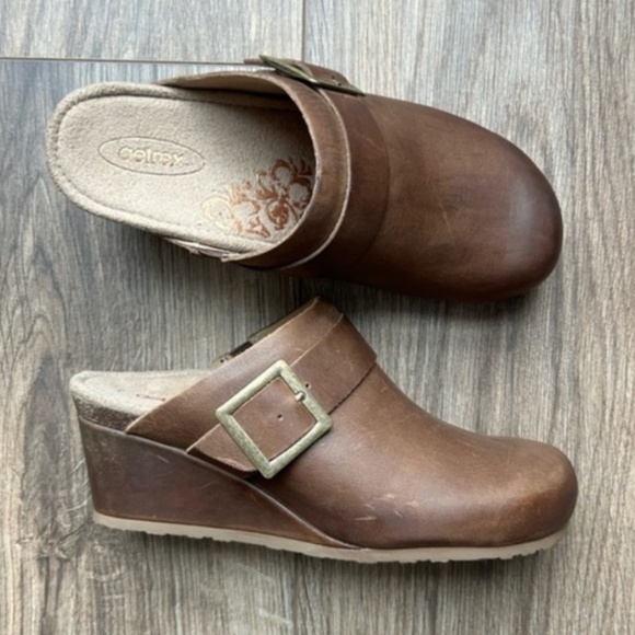 Aetrex Shoes - Aetrex Brown Wedge Slides | 36